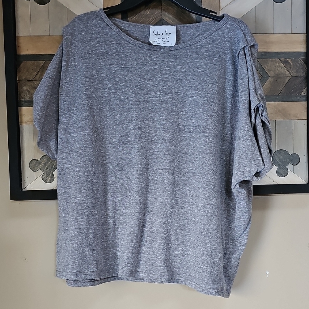 Sadie & Sage Charcoal Gray Short Sleeve Tee